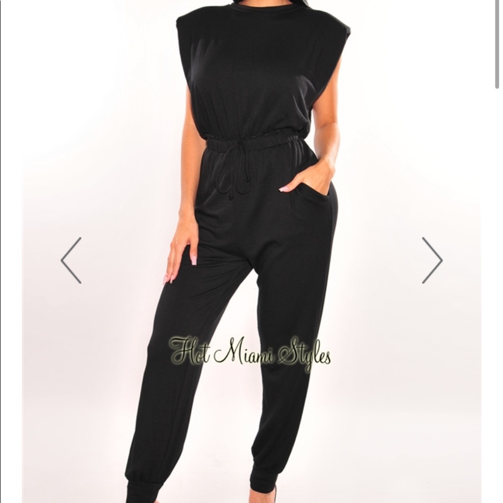 Black Padded Shoulders Sleeveless Drawstring Keyhole Jumpsuit